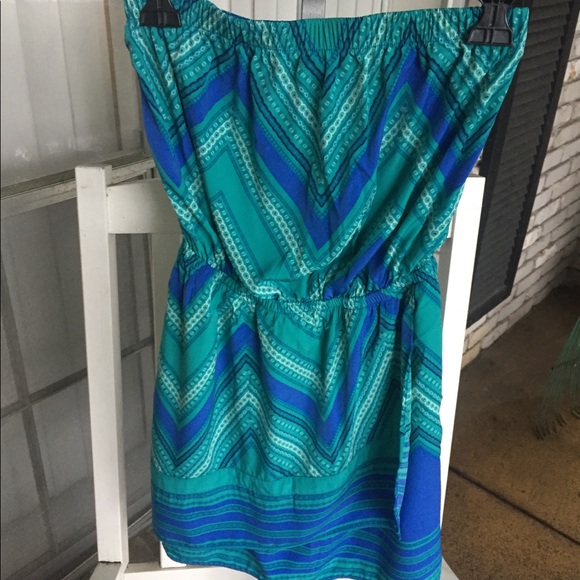 Express strapless dress with elastic waist - Picture 3 of 4